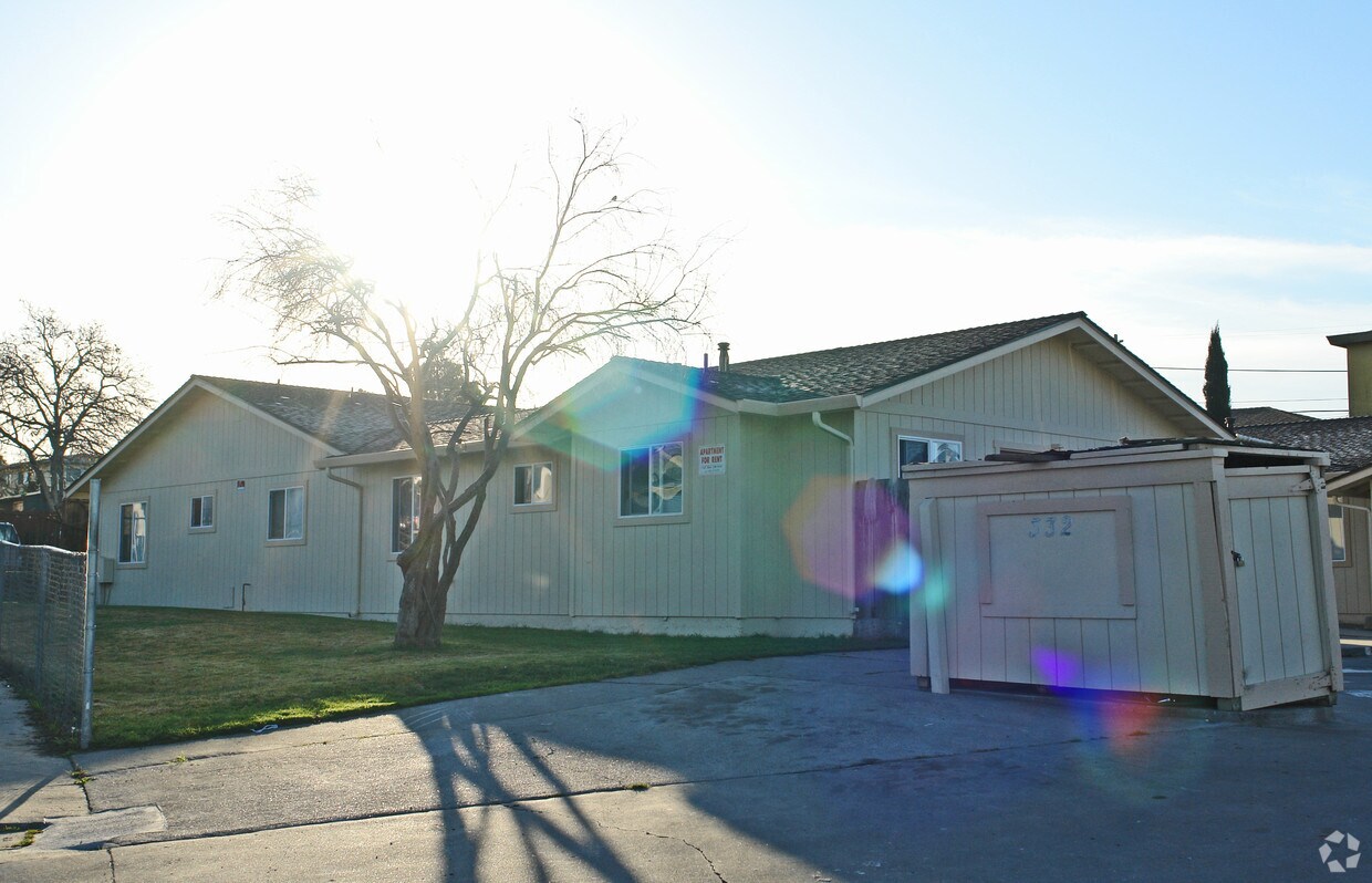 Primary Photo - 532 Terrace St