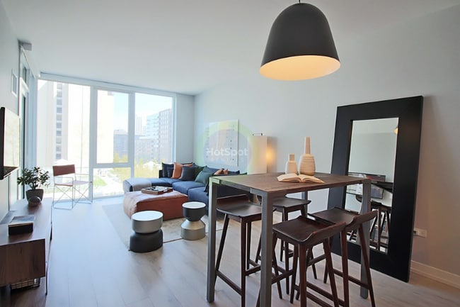 Photo - 1147 N Wells St Apartment