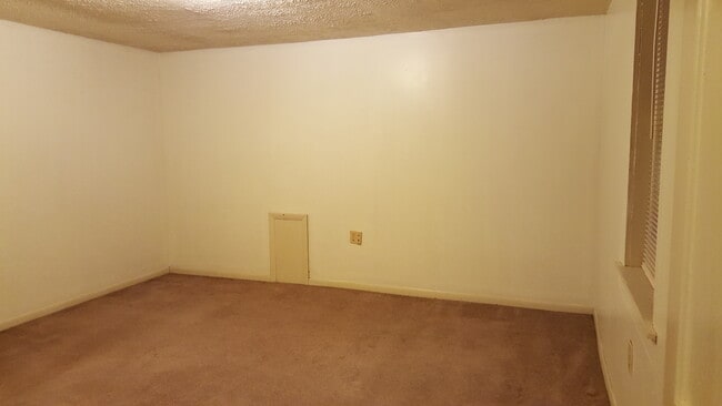 Building Photo - 416 Bessemer Ave