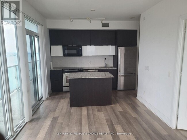 Photo du bâtiment - 56 Annie Craig Dr