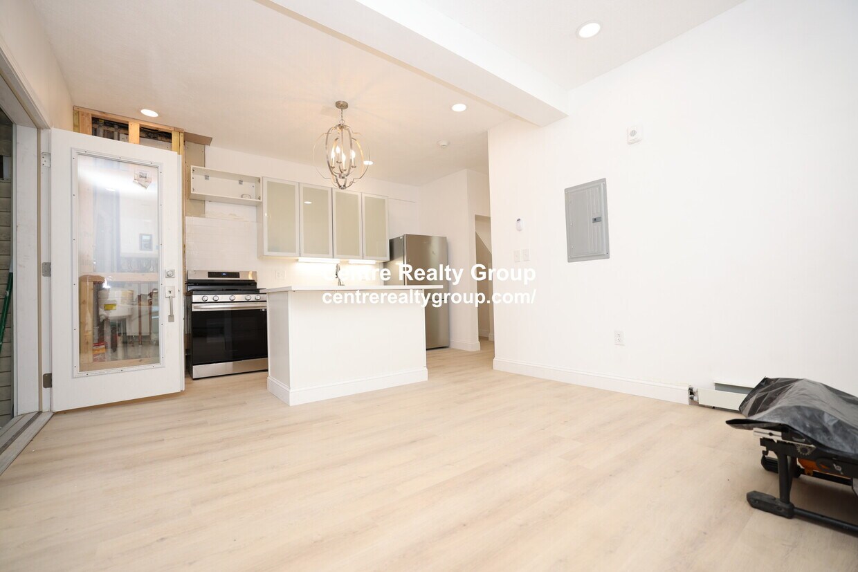 104 Thorndike St Unit 3, Cambridge, MA 02141 Condo for Rent in