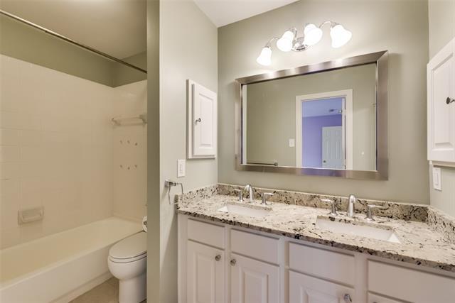 Building Photo - 1013 Basilwood Dr