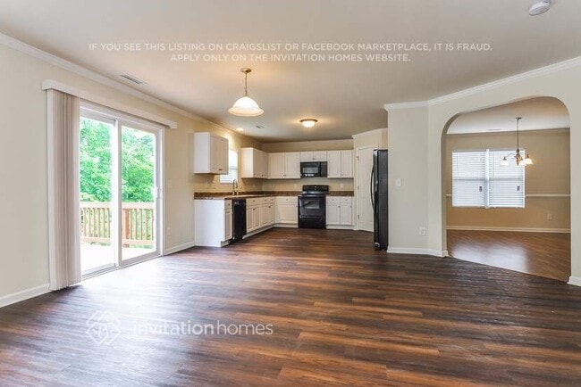 Foto del edificio - 251 Chadford Pl