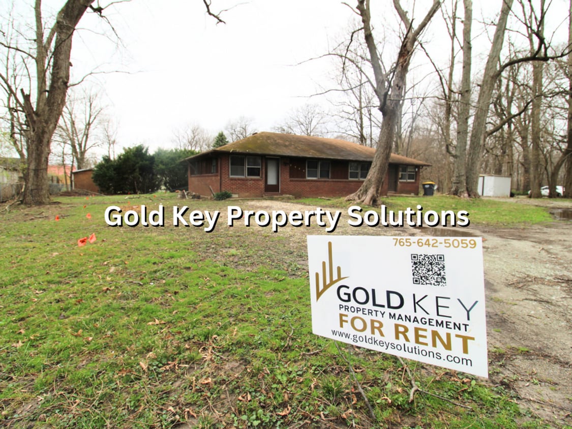 Primary Photo - Secluded 2 BR 1 BA Duplex (No Section 8)
