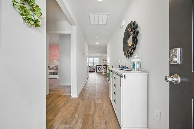 Foto del edificio - 580 Talisman Trl