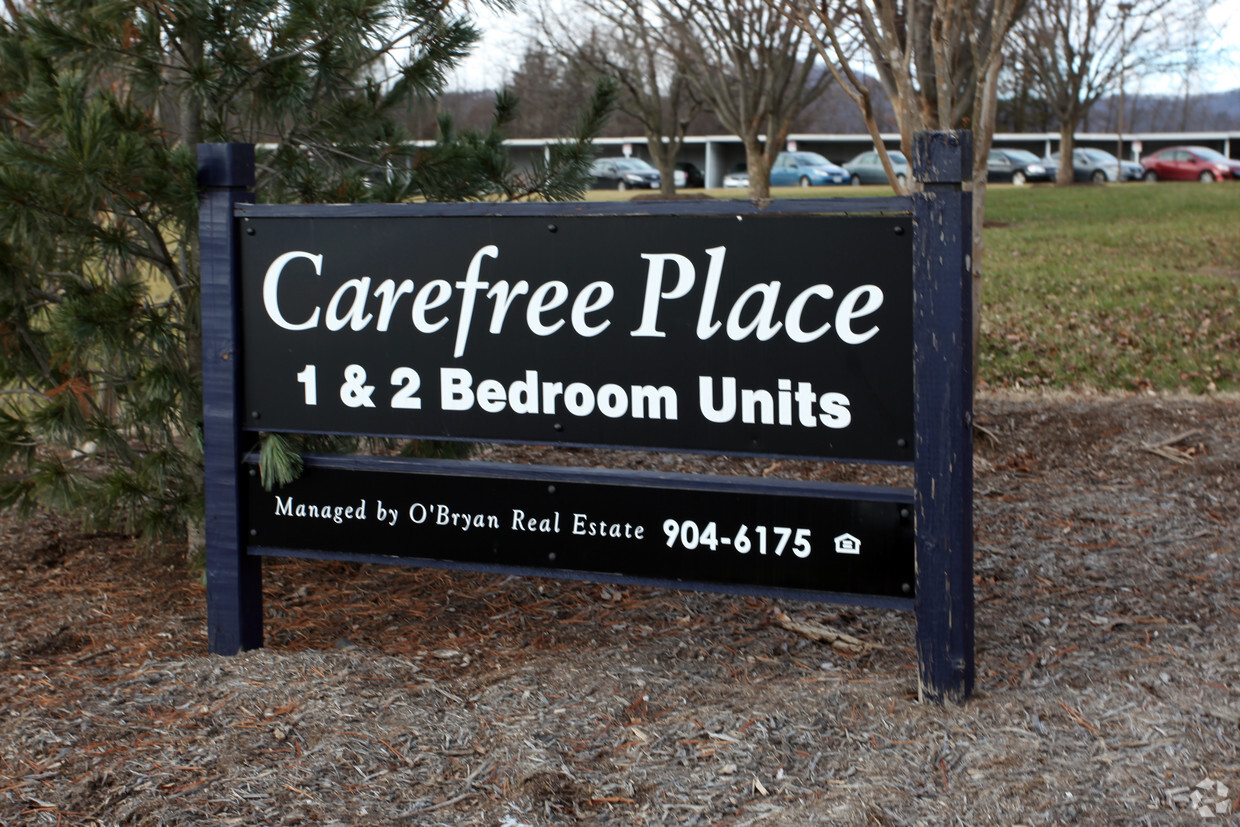 Building Photo - 6509 Carefree Ln