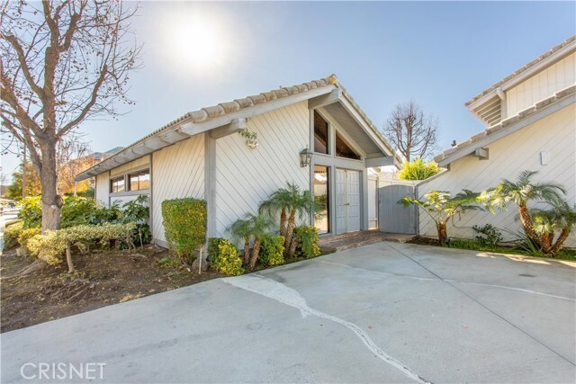 Building Photo - 2546 Oakshore Dr