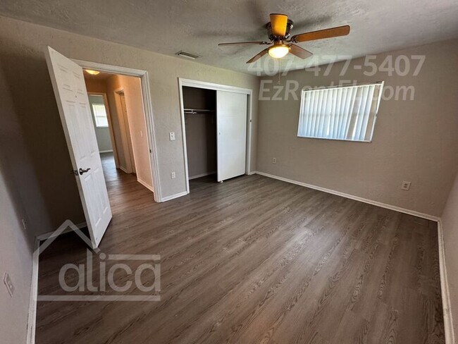 Foto del edificio - 2 Brentwood Ln