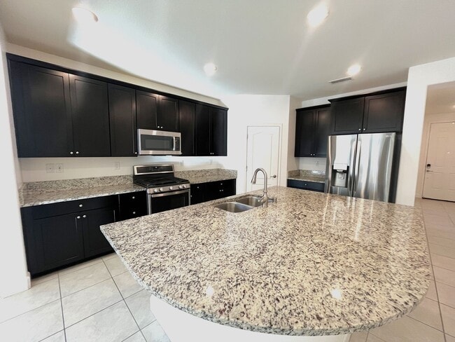 Foto del edificio - Stylish and Efficient 3 Bedroom Home