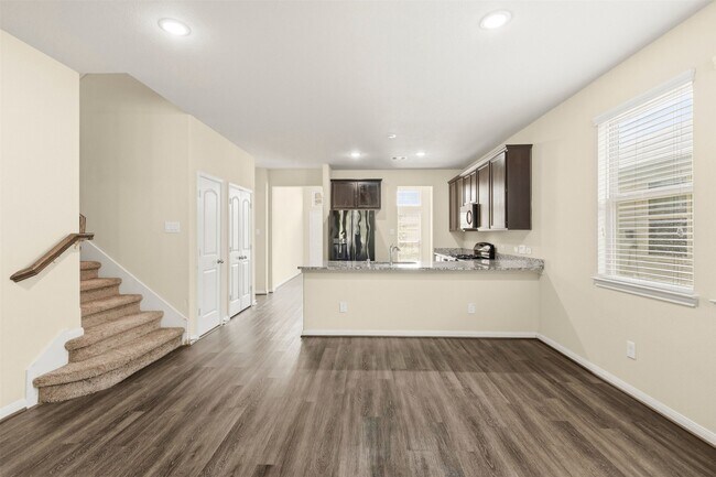 Foto del edificio - 6131 Carpenters Cove Ln