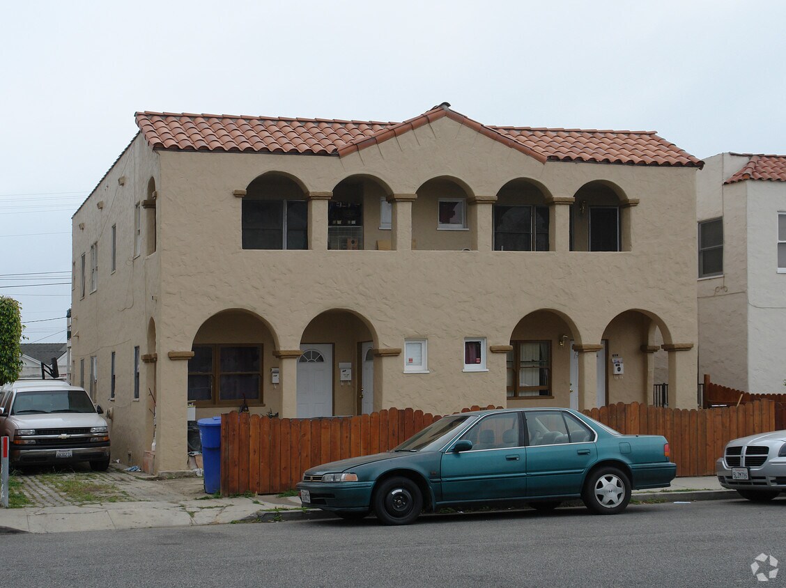 Building Photo - 162-168 E Lewis St