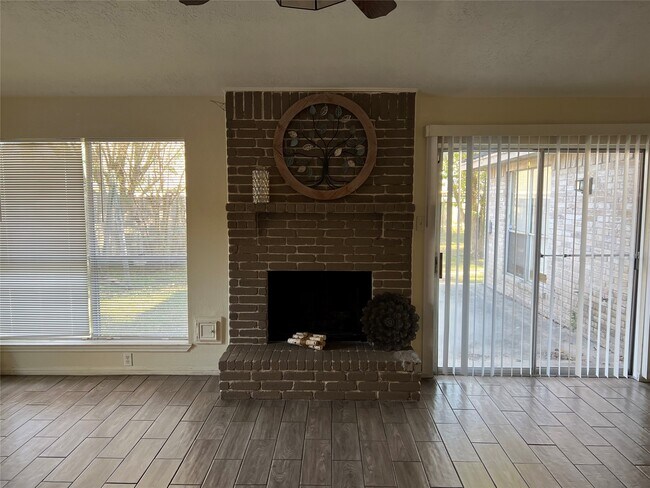 Foto del edificio - 3506 Corinne Ct