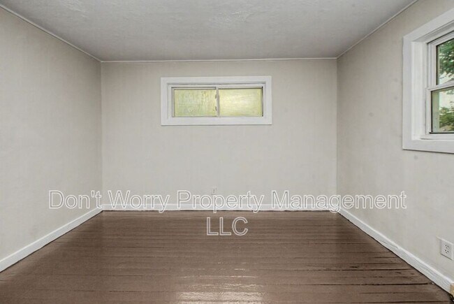 Foto del edificio - 1609 Oneka Ave