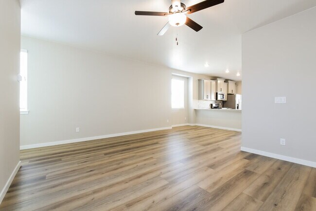 Foto del edificio - 9468 Yampa St