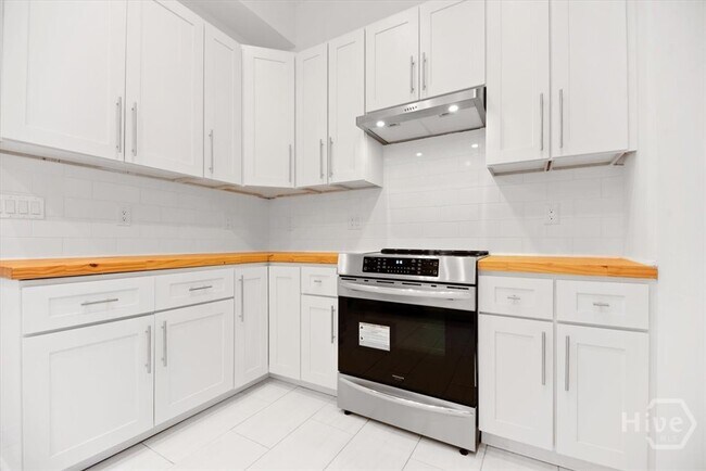 Foto del edificio - 318 E Waldburg St