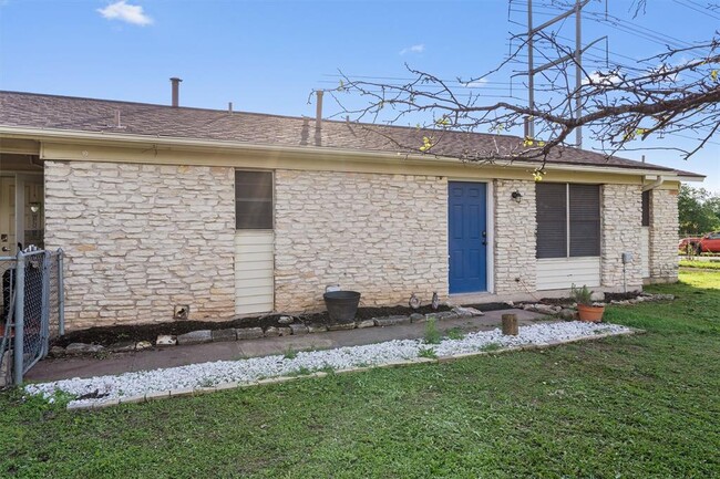 Building Photo - 5700 Cherry Park