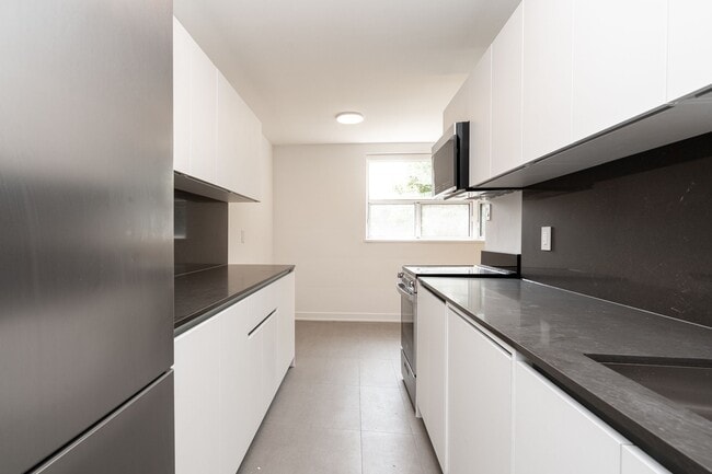 Building Photo - 56 Eccleston Drive