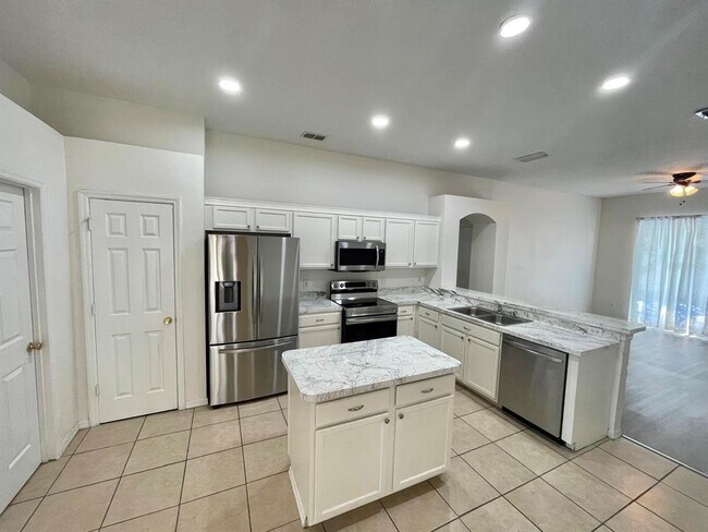 Foto del edificio - 3038 Eagle Crossing Dr