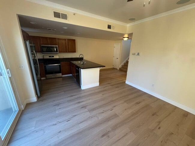 Building Photo - 4800 Westlake Pky