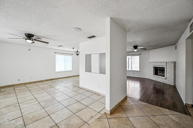 Foto del edificio - 1622 E St Anne Ave