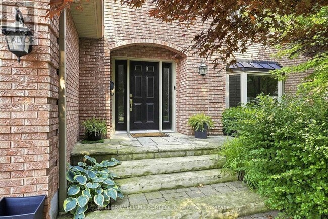 Building Photo - 287 Royal Albert Ct