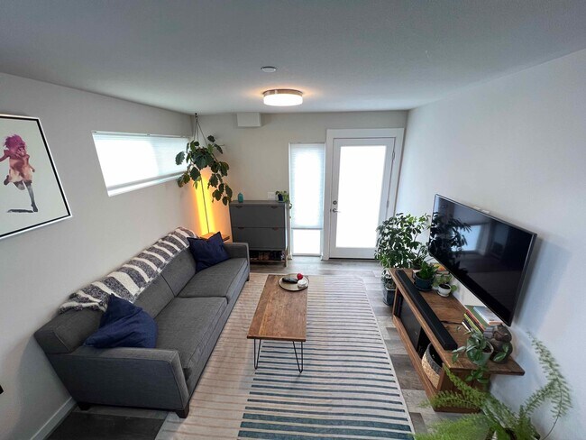 Foto del edificio - 6251 8th Ave NW