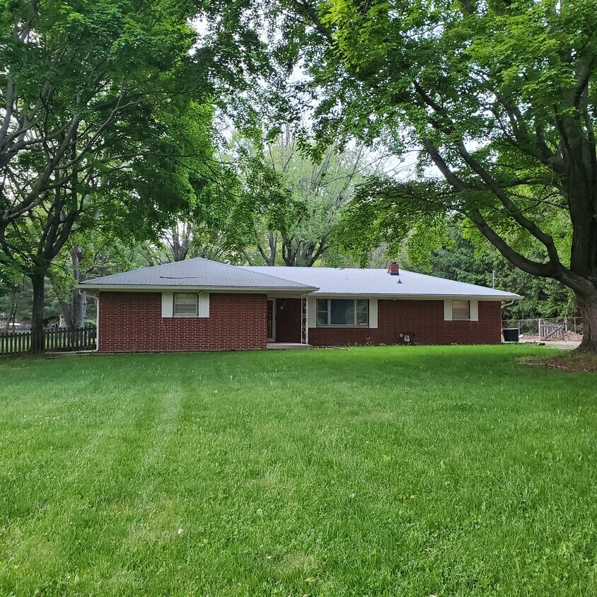 Primary Photo - 3854 Fairview Rd