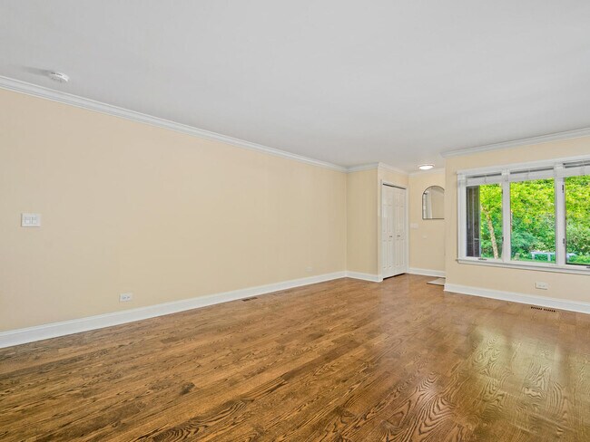 Foto del edificio - 1068 Shermer Rd