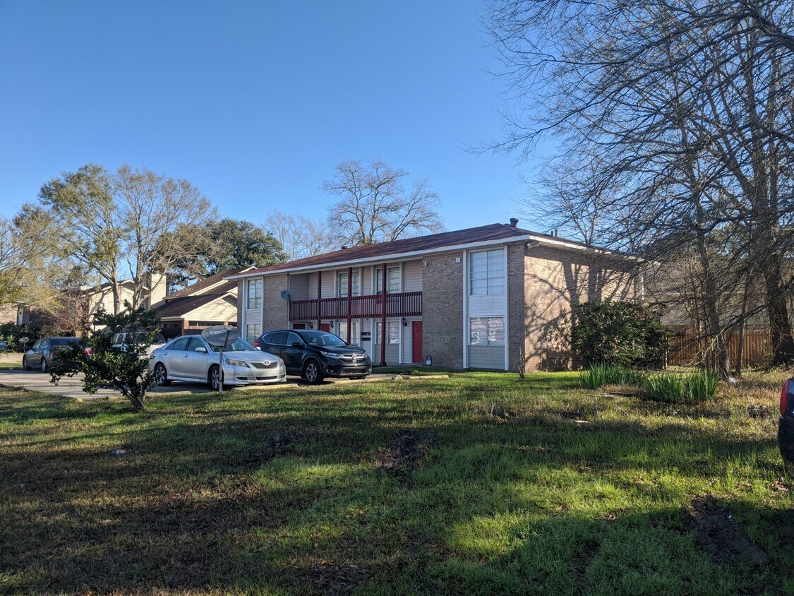 2629 Kelli Dr, Denham Springs, LA 70726 Townhome Rentals in Denham