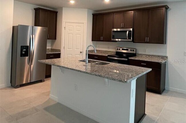 Building Photo - 3094 Laurel Oak Ln