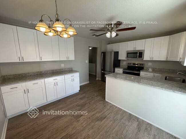 Building Photo - 836 Memphis St