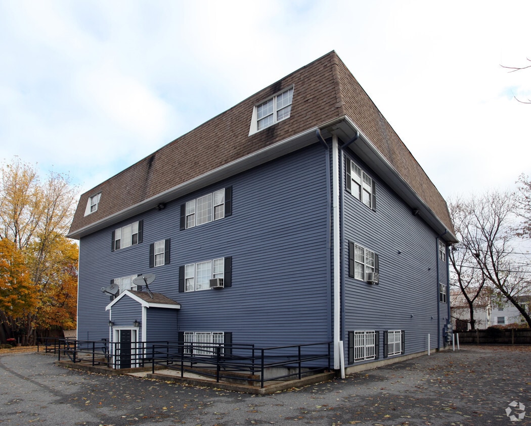 47 Prospect St, Woburn, MA 01801 Apartments in Woburn, MA