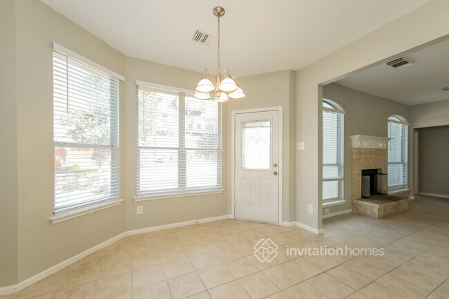 Foto del edificio - 3706 Hawk Ridge St