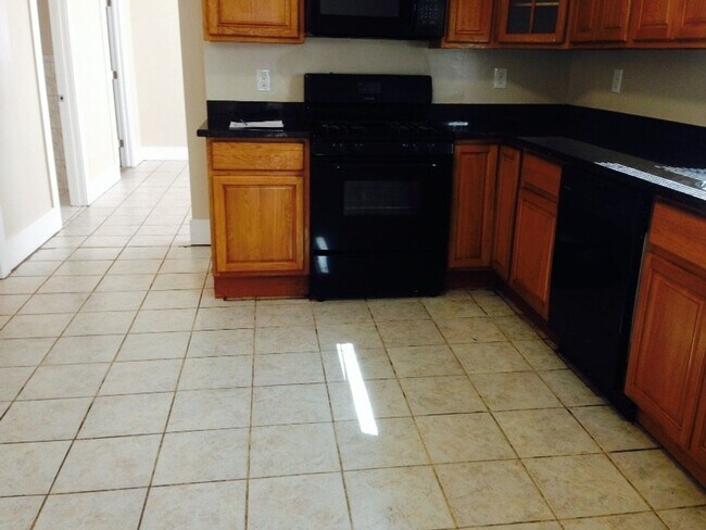 Foto del edificio - House for rent coming soon!!