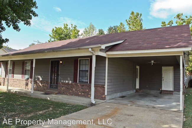Building Photo - 3 br, 2 bath House - 44 Laurel Lane