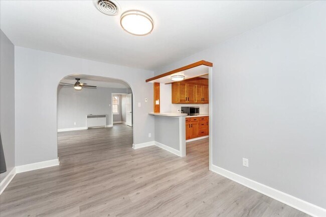 Foto del edificio - 116-118 Linden Avenue