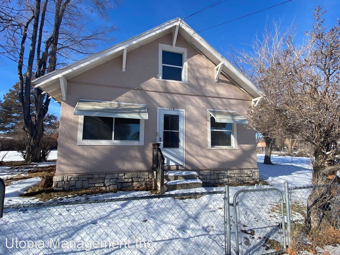 Primary Photo - 3 br, 2 bath House - 110 Russell Avenue