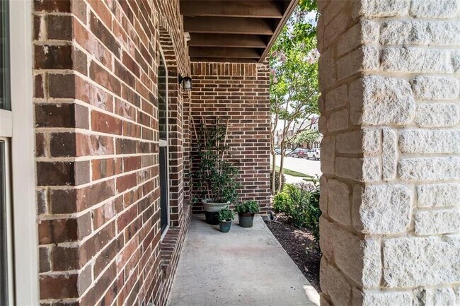 Building Photo - 4213 Comanche Dr