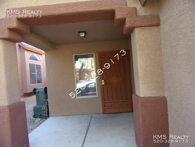 Building Photo - 2 Bedroom 2 Bath 2037 E Calle Gran Desiert...