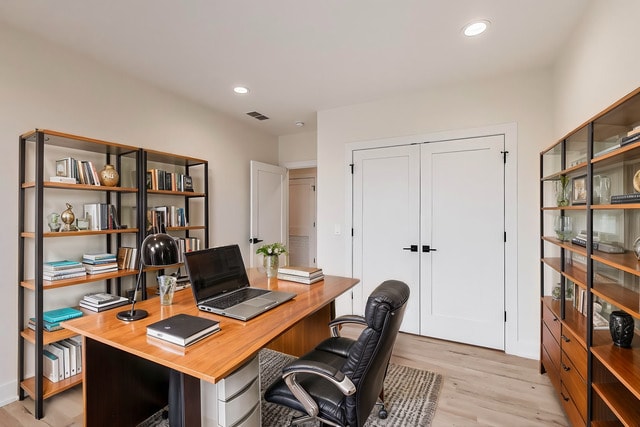 Foto del edificio - 5015 N Lincoln Ave