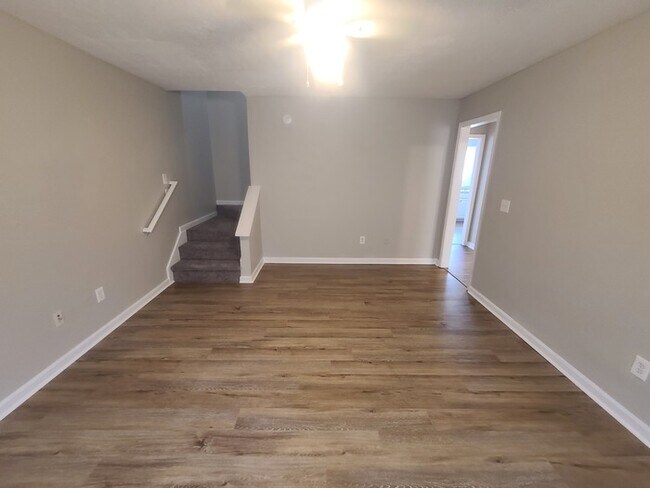 Foto del edificio - Gorgeous 3BR 2.5BA Home w/ Renovated Kitchen • Fenced Backyard• Garage Parking in Jonesboro