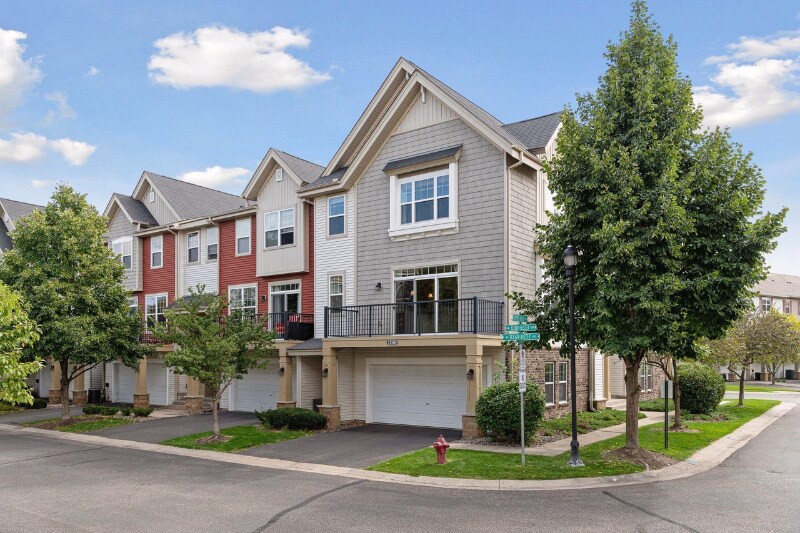 Foto principal - 11769 Emery Village Dr N