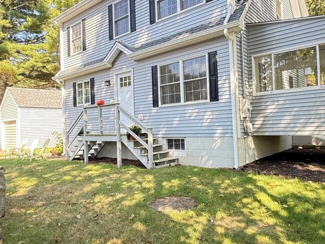 Building Photo - 152 Hewitt Rd