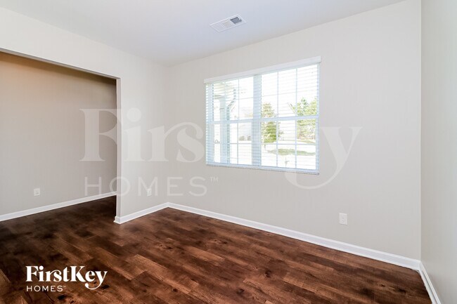 Foto del edificio - 108 Hollyhock Ln