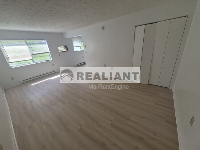 Foto del edificio - 918 Highland Ave
