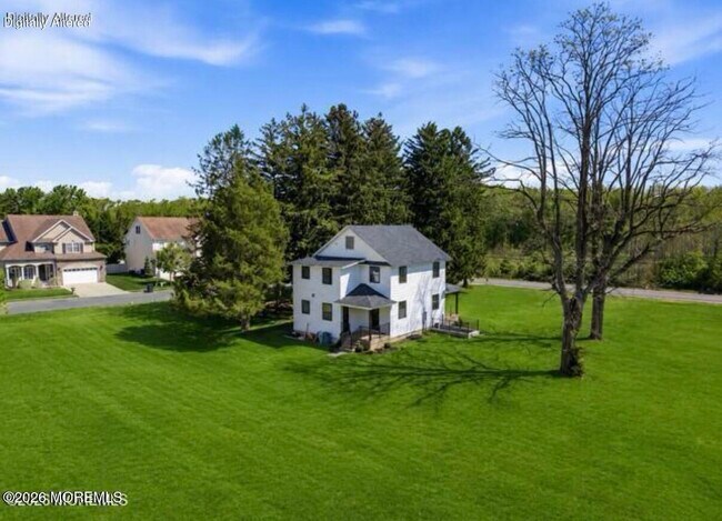 Foto del edificio - 194 Fort Plains Rd