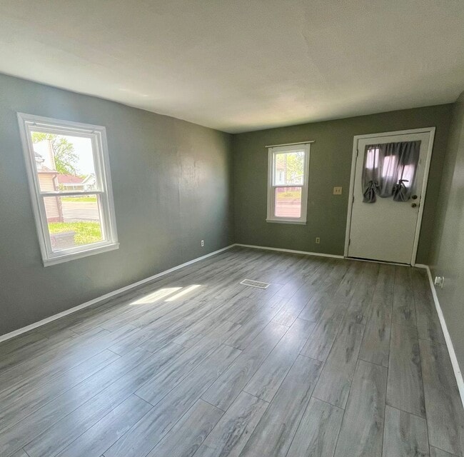 Photo - Three Bedroom house in Roxana