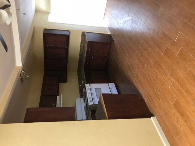 Photo - 6505 S Vermont Ave Apartment