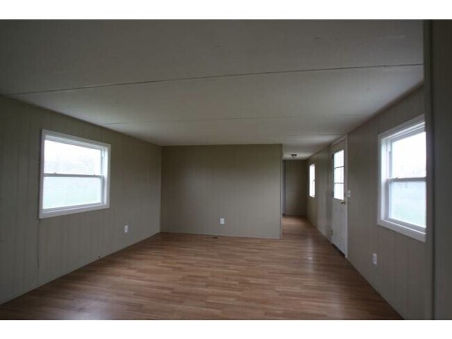 Building Photo - 1598 Hill Rd