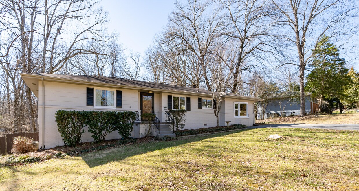 708 Danbury Dr, Signal Mountain, TN 37377 House for Rent in Signal